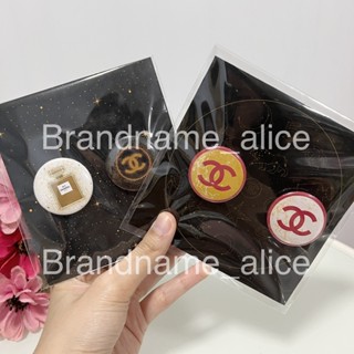 แท้💯 เข็มกลัด Chanel holiday pin เซท2ชิ้นค่ะ