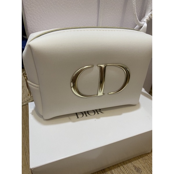 กระเป๋า Dior สีขาว แท้100% พร้อมกล่อง
