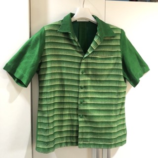 เสื้อผ้าไทย มือสอง ผสมด้ายทองระยิบๆ อก40" อกหน้าผ้า42" ผ้าอัดกาวทั้งตัว