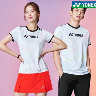 Yonex เสื้อกีฬาแบดมินตัน แขนสั้น ระบายอากาศ แบบแห้งเร็ว สําหรับผู้ชาย และผู้หญิง 2023