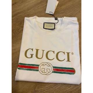 เสื้อ​gucci​ส่งฟรีมีของแถม