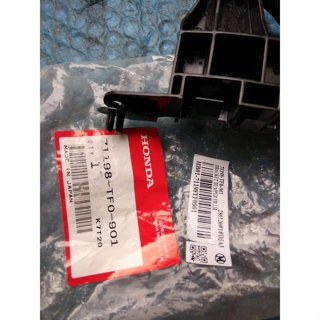 71198-TF0-901 ∙ พลาสติกยึดปลายกันชนหน้า LH JAZZ"12 แท้  HONDA NEW JAZZ GE