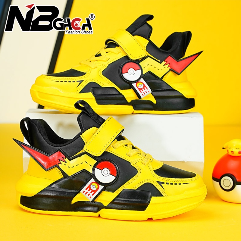 รองเท้าผ้าใบลําลอง แบบหนัง กันน้ํา ลายการ์ตูนโปเกม่อน แฟชั่นคลาสสิก สําหรับเด็กผู้ชาย 2023