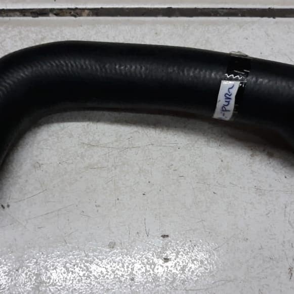 ท่อหม้อน้ําตัวบน Peugeot 505 GR