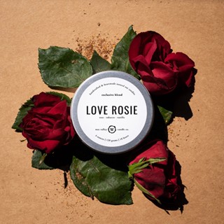 เทียนหอม เทียนไขถั่วเหลือง กลิ่น Love Rosie - Tobacco, Rose, Vanilla