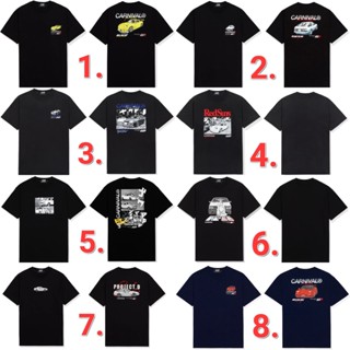 เสื้อยืดพิมพ์ลายแฟชั่น[ ของแท้ ] เสื้อ เสื้อยืด CARNIVAL® x Initial D "First Stage" Collection (Drop 1) ลายใหม่ล่าสุด ขอ