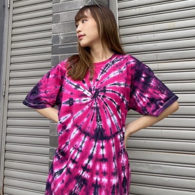 [ส่งใน1-2วัน] เสื้อมัดย้อมสีสด UNISEX | TIE DYE T-SHIRT | ผ้า Cotton100% - KT131 - ชมพู่(ชมพูเข้ม-ดำ)