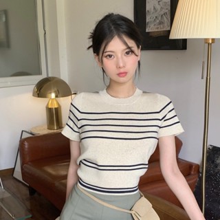 🧃เสื้อไหมพรมแขนสั้น🧃 คอกลม แต่งลายขวาง ผ้าใส่สบาย สไตล์เกาหลี🧃 #B32