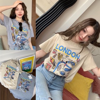 เสื้อยืดพิมพ์ลายแฟชั่น“London T-shirt” เสื้อยืดสกรีนลาย Daisy Duck🏴󠁧󠁢󠁥󠁮󠁧󠁿🐥