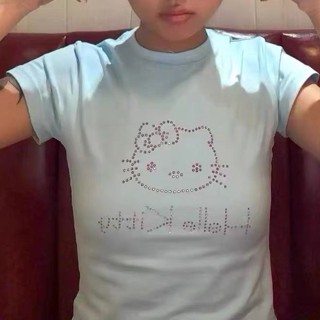 ❤กระเป๋าใบสั้น ลายการ์ตูน❤ เสื้อยืดแขนสั้น เข้ารูป พิมพ์ลาย Hello Kitty ประดับเพชรเทียม เหมาะกับฤดูร้อน สําหรับเด็กผู้หญิง y2k