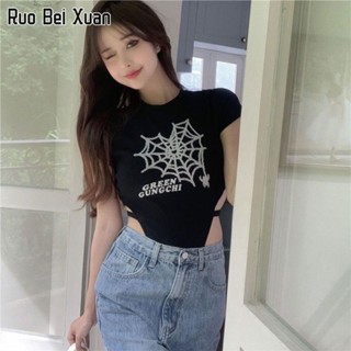 RUO BEI XUAN ท็อปส์ซูแขนยาวของผู้หญิง 2023 ใหม่เซ็กซี่สลิมกลวงออกพิมพ์เสื้อยืดแขนยาวชิ้นเดียว