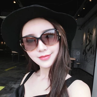 2026 แว่นกันแดดใหม่ผู้หญิง HD Anti-UV Anti-Radiation รุ่นเกาหลีผู้ชายผู้หญิงแฟชั่นอุปกรณ์เสริมสําหรับการขับขี่, กีฬากลางแจ้ง, แว่นตาโพลาไรซ์กรอบขนาดใหญ่