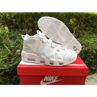 รองเท้าผ้าใบ NK Air More Uptempo Triple สีขาว เหมาะกับการเล่นกีฬาบาสเก็ตบอล สําหรับผู้หญิง และผู้ชาย 921948-100