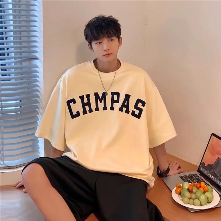 【M-8XL】เสื้อยืดแขนสั้น พิมพ์ลายตัวอักษร ทรงหลวม ขนาดใหญ่ สไตล์ญี่ปุ่น แนวสตรีท แฟชั่นสําหรับผู้ชาย และคู่รัก ราคา ถูกที่สุด ดีลบีเคเค