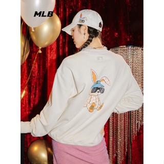 Mlb เสื้อกันหนาว คอกลม แบบสวมหัว พิมพ์ลายการ์ตูนกระต่าย ดอกไม้ สไตล์ใหม่ แฟชั่นฤดูใบไม้ผลิ สําหรับผู้ชาย และผู้หญิง MTQ01