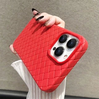 เคสโทรศัพท์มือถือหนังนิ่ม กันกระแทก ระบายอากาศ หรูหรา สําหรับ iPhone 15 14 13 12 11 Pro Max 14 15 Plus