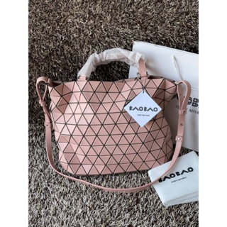 📮@2,390.-(Large)🧡❤ALL ABOUT SALE 9 % ➕🎉 ส่งฟรี EMS 🎉❤🧡💯Bao Bao Issey Miyake crystal Matte large tote bag