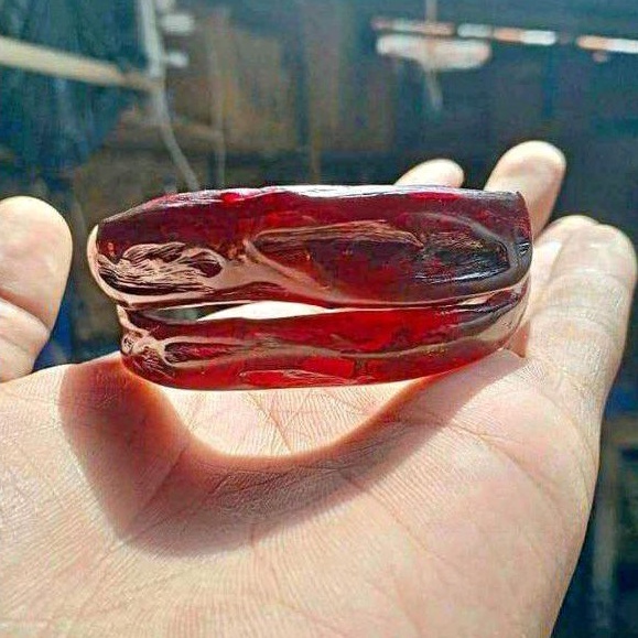 MERAH สร้อยข้อมือรากทะเลสีแดงคริสตัล