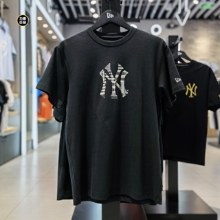 New ERA MLB เสื้อยืดแขนครึ่ง พิมพ์ลายตาราง สีดํา และสีขาว สําหรับผู้ชาย และผู้หญิง