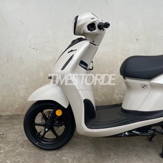 แผ่นสะท้อนแสง รูปตาแมว สําหรับ Yamaha filano