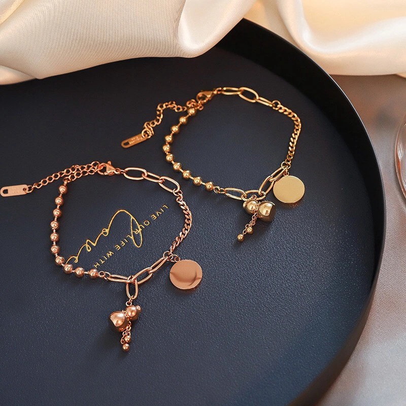 ใหม่ สร้อยข้อมือน้ำเต้าเล็กนำโชค | เหรียญพู่ฮิปฮอป | สร้อยข้อมือไม่สม่ำเสมอ 18k โรสโกลด์ ไททาเนียม สตีล