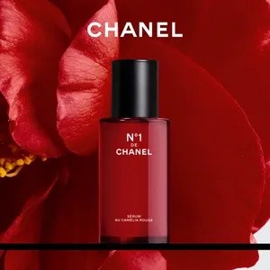 Chanel เอสเซนส์ดอกคามิเลีย สีแดง No.1 ให้ความชุ่มชื้น ซ่อมแซม กระชับ และต่อต้านริ้วรอย 50 มล.