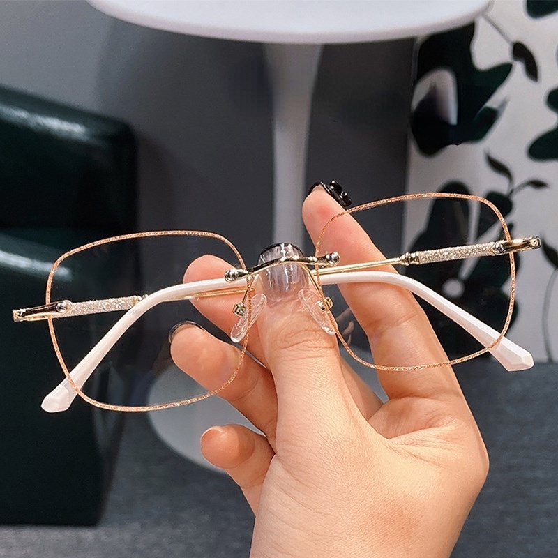 【-0°~-400°】ใหม่ แว่นตาสายตาสั้น ไร้ขอบ ใส่สบาย ป้องกันความเมื่อยล้า สีฟ้า สําหรับผู้ชาย และผู้หญิง