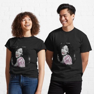 เสื้อแขนสั้น เสื้อยืดผ้าหนา เสื้อไม่ต้องรีด ผ้านุ่ม ไม่ต้องรีด Donna Summer Portrait Sketch Classic T-Shirt 82167731166