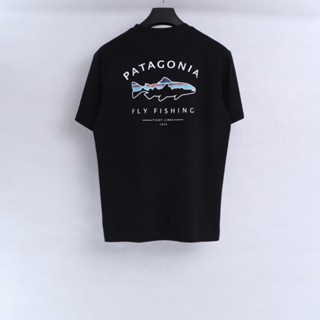 เสื้อยืดแขนสั้นลาย Patagonia