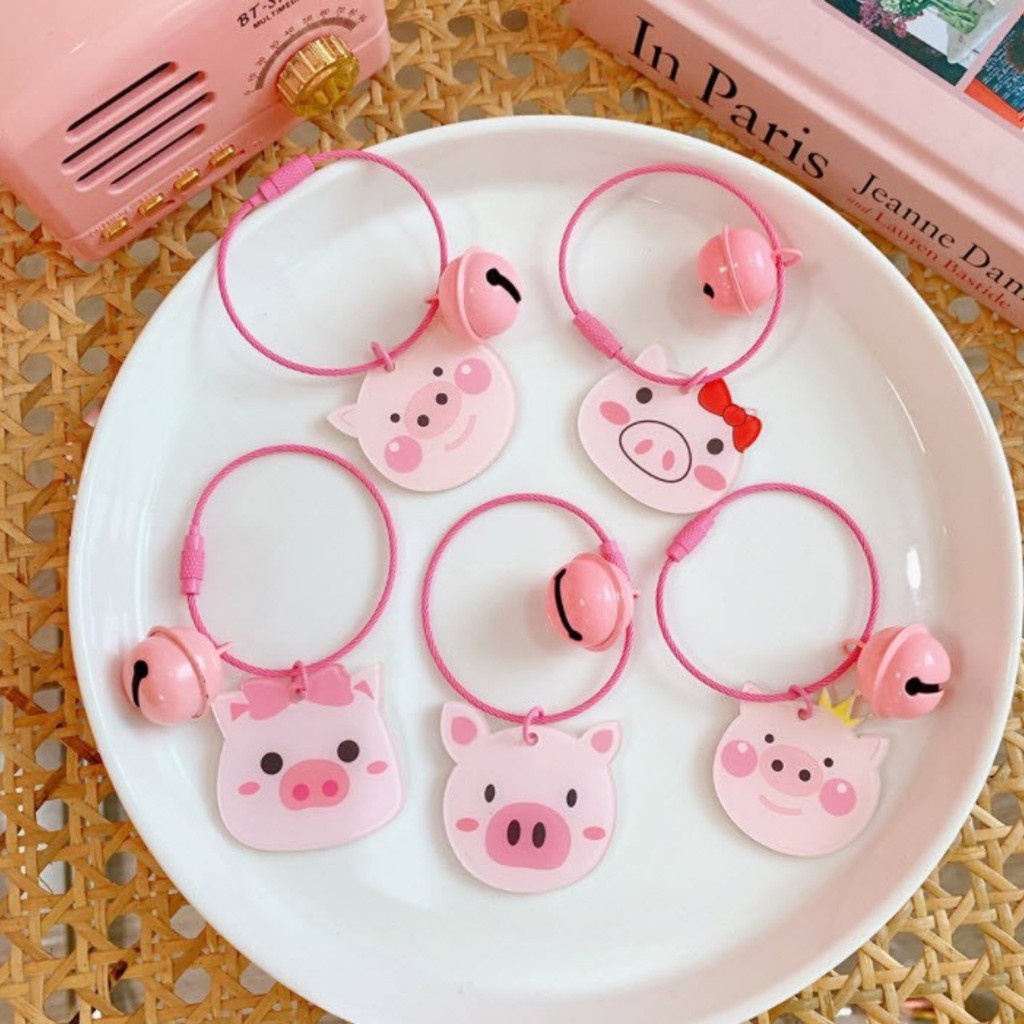 🌸 พวงกุญแจ หมูน้อย อะคริลิค พร้อมกระดิ่ง พวงุญแจน่ารัก แฟชั่น 3D สีสันสดใส ห้อยกระเป๋า ห้อยโทรศัพท์ สไตล์เกาหลี 🌸
