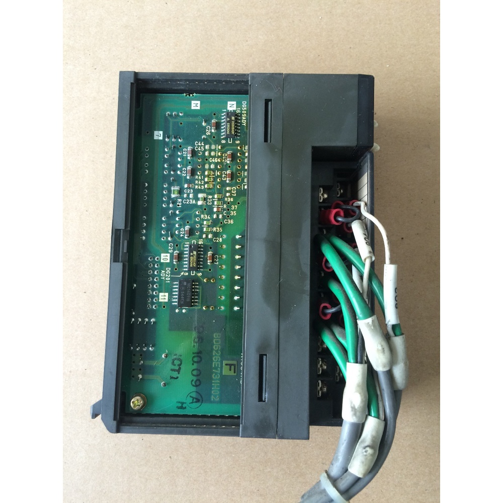 Original The PLC A1S64AD ใหม่ 90% คุณภาพดี & มีในสต็อก
