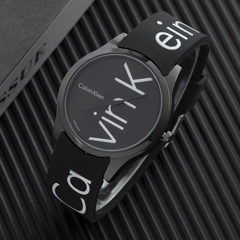 Calvin Klein นาฬิกาข้อมือควอตซ์แฟชั่น สายซิลิโคน สไตล์สปอร์ต เรียบง่าย สําหรับคู่รัก 2023