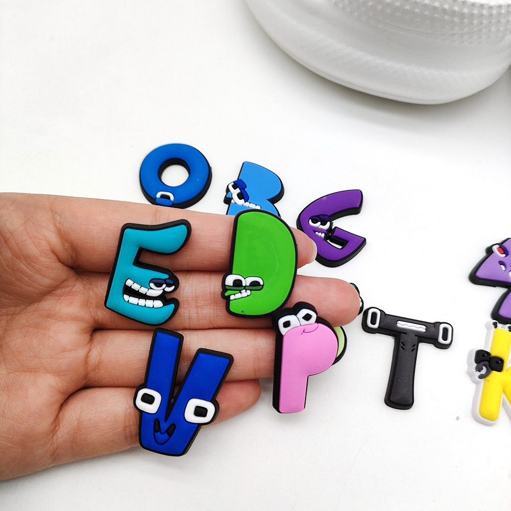 สําหรับ Crocs Jibbitz Pins น่ารัก 26 ตัวอักษร AZ หมายเลข 0-9 DIY รองเท้าปุ่ม Charm