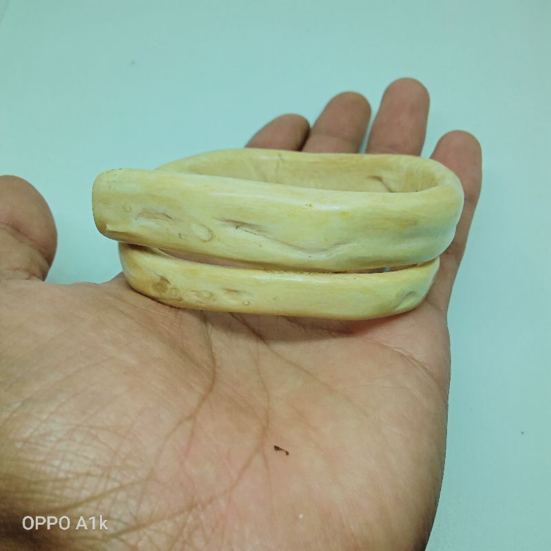 สร้อยข้อมือสุขภาพรากทะเลสีขาวขนาดกลางดั้งเดิม
