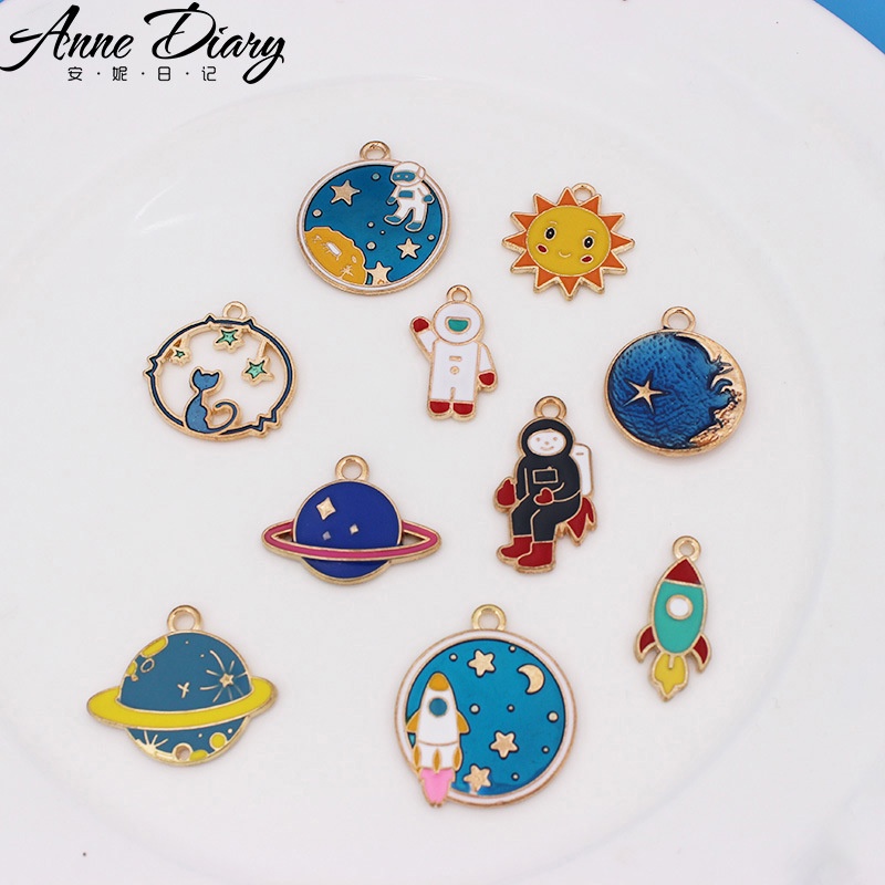 2 ชิ ้ น/Lot เครื ่ องประดับอุปกรณ ์ เสริม DIY โลหะผสมหยดน ้ ํามัน K อุปกรณ ์ เสริมจรวดนักบินอวกาศ Space พวงกุญแจสร ้ อยคอจี ้ Handmade วัสดุ DIY เครื ่ องประดับ 096