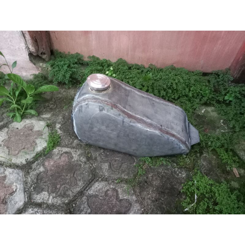 Suzuki TS125 ถัง TS ถัง TS 125 ถัง Suzuki TS 125 ถังแก๊ส TS125 ถัง TS 125 Trail ถังรถจักรยานยนต์ TS 