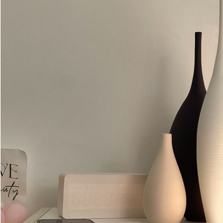 PMMM Pasu Handmade INS สไตล์ Minimalism เซรามิคแจกันสีดําและสีขาว Kim Kardashian