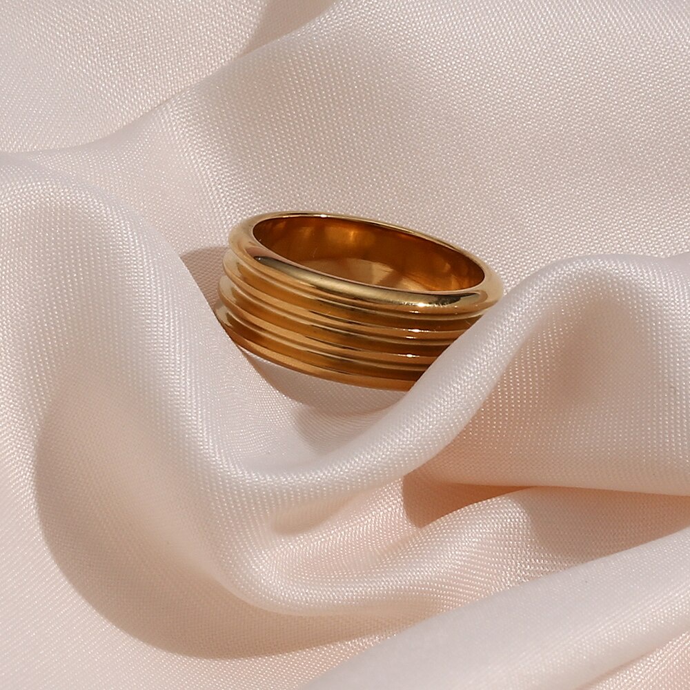 bls 2021ใหม่สแตนเลส18K Gold Plated Basic Thread Texture แหวนทองสำหรับผู้หญิงฤดูร้อนที่มีสีสันแถบแหวน 90z