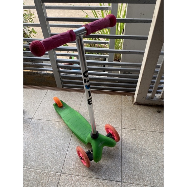 micro scooter สกู้ตเตอร์ เด็ก2-5ขวบ ล้อมีไฟ