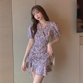 พร้อมส่งจากไทย เดรสผู้หญิงลายดอกไม้วินเทจผูกเชือกจั๊มเอว เดรสเกาหลีแขนสั้น ชุดเดรสสั้นสีม่วง