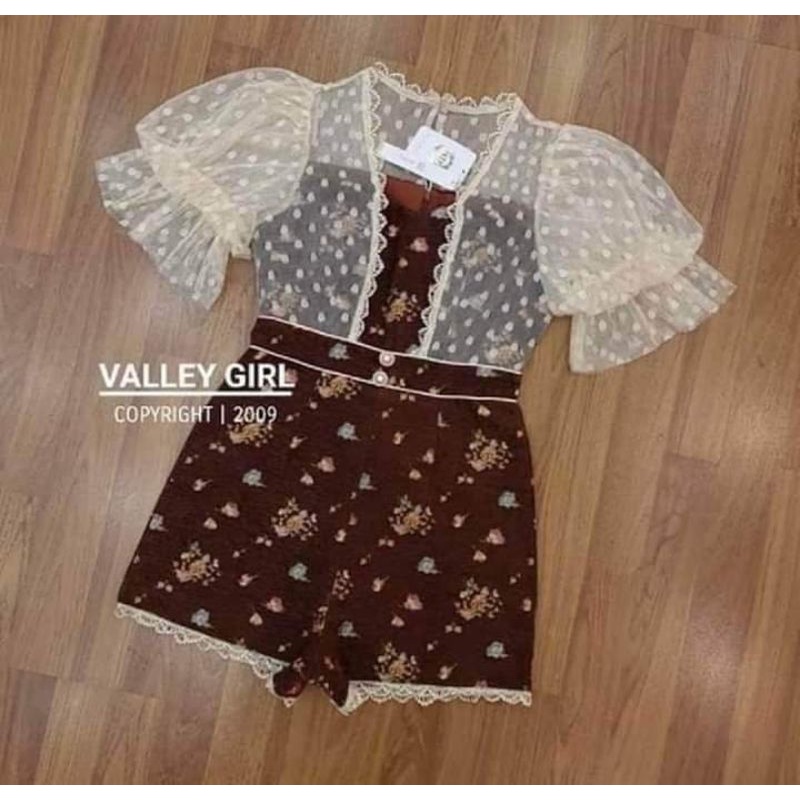 จั๊มสูทขาสั้น งานป้าย Valley Girl