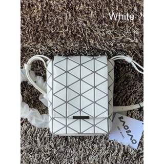 📮@2,050.(Small)🌸🌸Valentine &amp; Flower SALE 9 % +🎉 ส่งฟรี EMS 🎉🌸🌸💯Baobao Issey Miyake Off-White Flap Messenger Bag(Small)