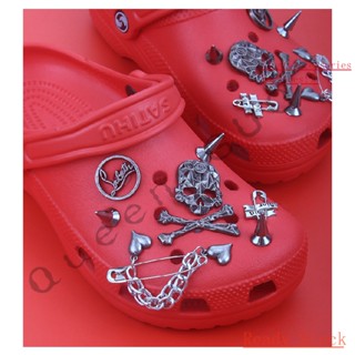 Studded punk Goth skull shoe buckle/CROCS Jibbitz set（ไม่รวมรองเท้า）/อุปกรณ์เสริมหัวเข็มขัด น่ารัก สําหรับตกแต่งรองเท้า DIY