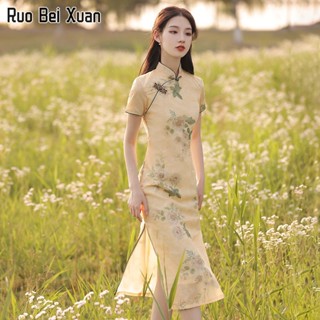 RUO BEI XUAN ชุดกี่เพ้าสตรี 2023 ใหม่สไตล์จีนย้อนยุคชุดยาวกลางดอกไม้