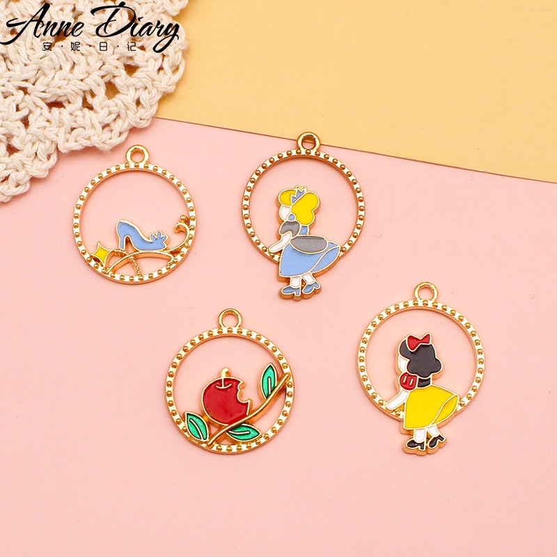 2 ชิ้น/ล็อต Apple Princess รองเท้าคริสตัลสาวโลหะผสมเคลือบจี้ DIY เครื่องประดับอุปกรณ์เสริม Charms สําหรับผู้หญิง, Key Chain/ ต่างหู/สร้อยคอจี้ Handmade DIY เครื่องประดับ 079