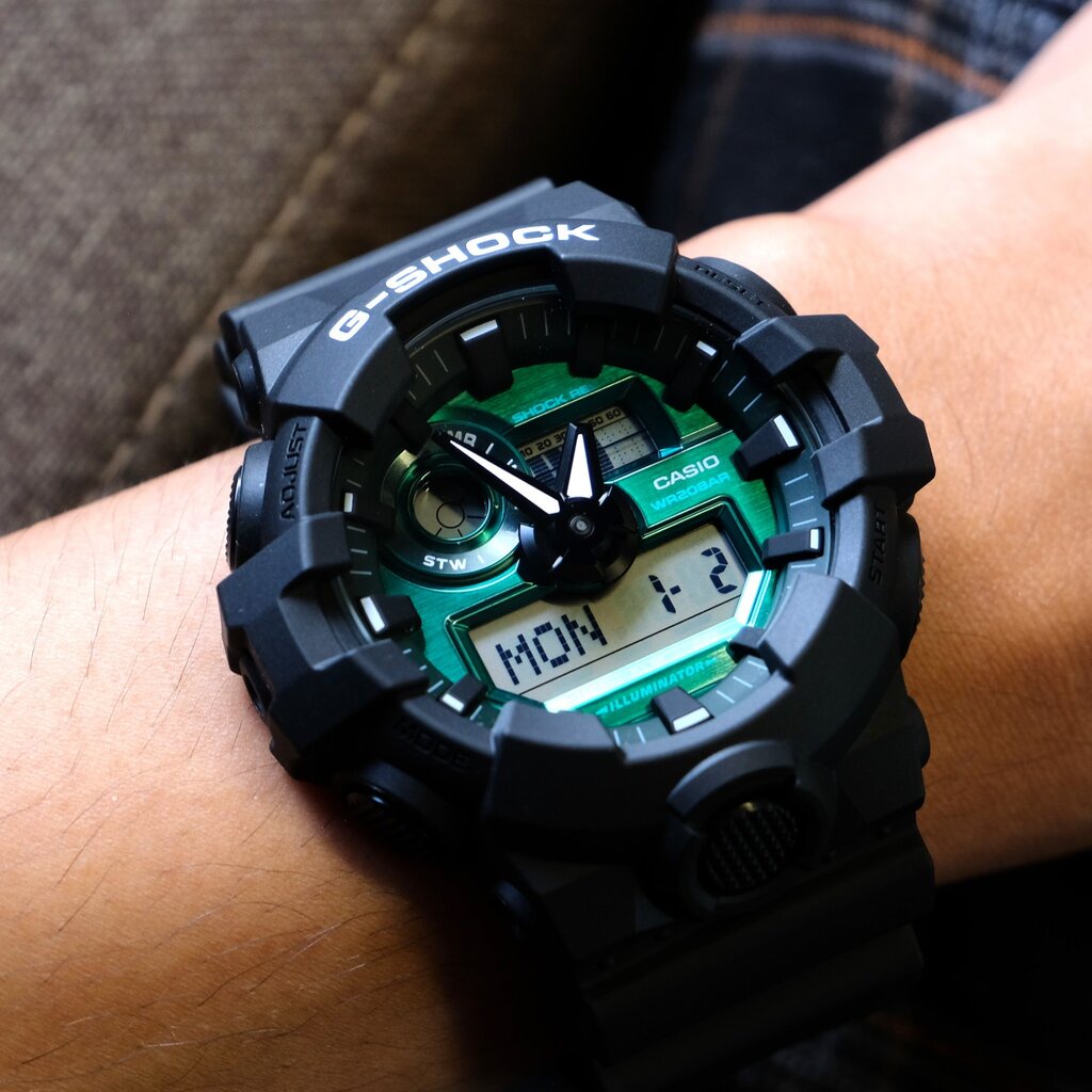 นาฬิกาผู้ชาย Casio G-Shock รุ่น GA-700MG-1A จีช็อค