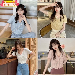 Chemisegrace✨พร้อมส่ง✨ เสื้อยืดไหมพรมแขนสั้น เสื้อครอปทรงมินิมอล คอวี กระดุมหน้า มี4สี สไตล์เกาหลี 38018