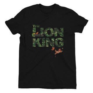 เสื้อยืดลําลอง แขนสั้น พิมพ์ลาย The Lion King Jungle Camo สไตล์ฮิปสเตอร์ สําหรับผู้ชาย_05