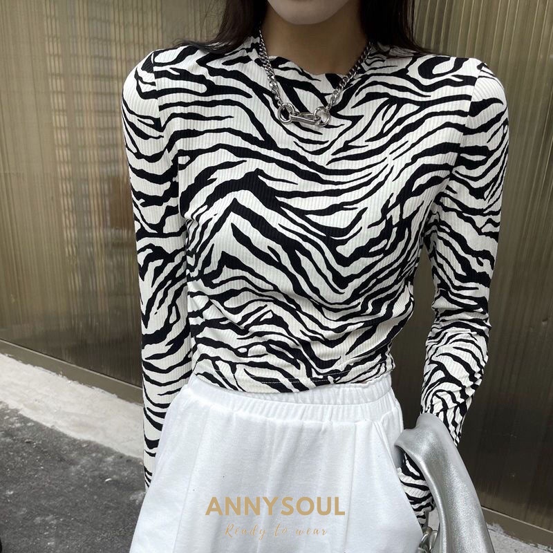 เสื้อยืดลายม้าลาย งานครอปมินิเเขนยาว