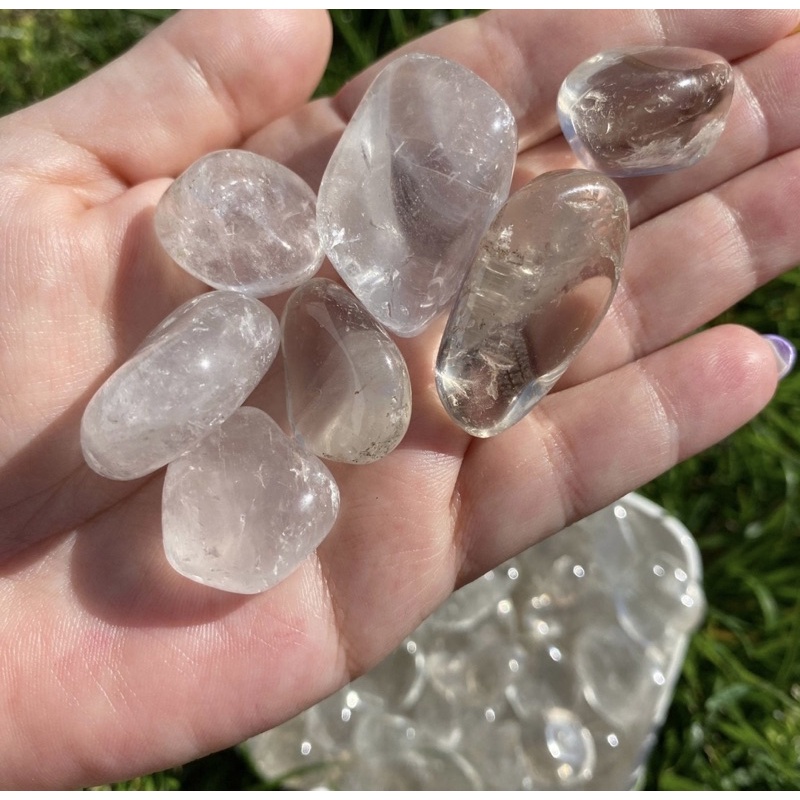 1Pc Natural Clear Quartz Tumble Stone / High Quality / Enhances psychic abilities and also called Master Healer Crystal.